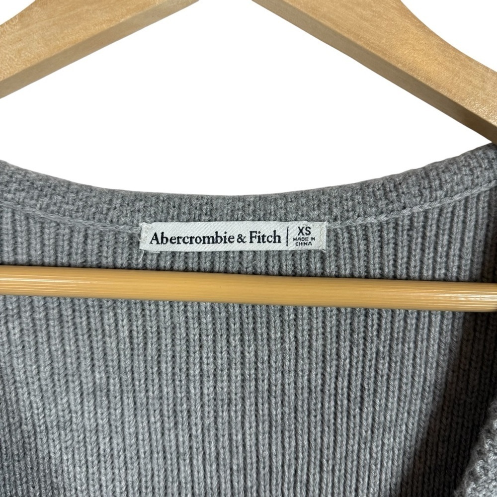 Abercrombie & Fitch Women’s Mara Button-Up Sweater Vest Grey XS - Picture 5 of 9